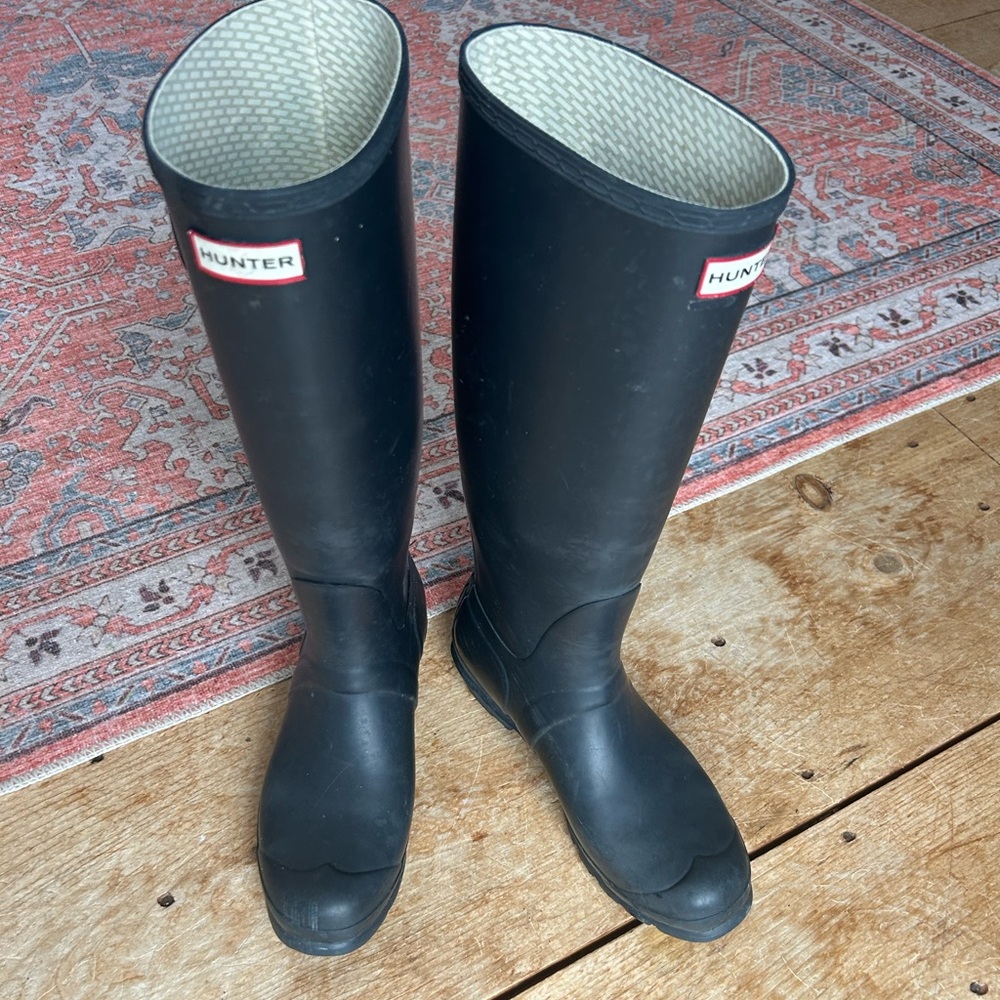 Hunter Navy Tall Rain Boots